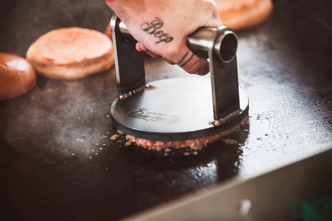 JoBrosBurgerQueTensilsSmashers41024x10242x