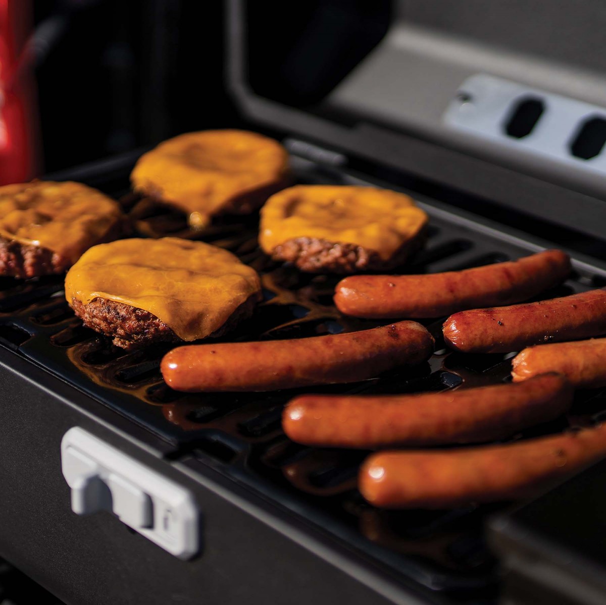 masterbuiltportablecharcoalgrillburgers1200x12001