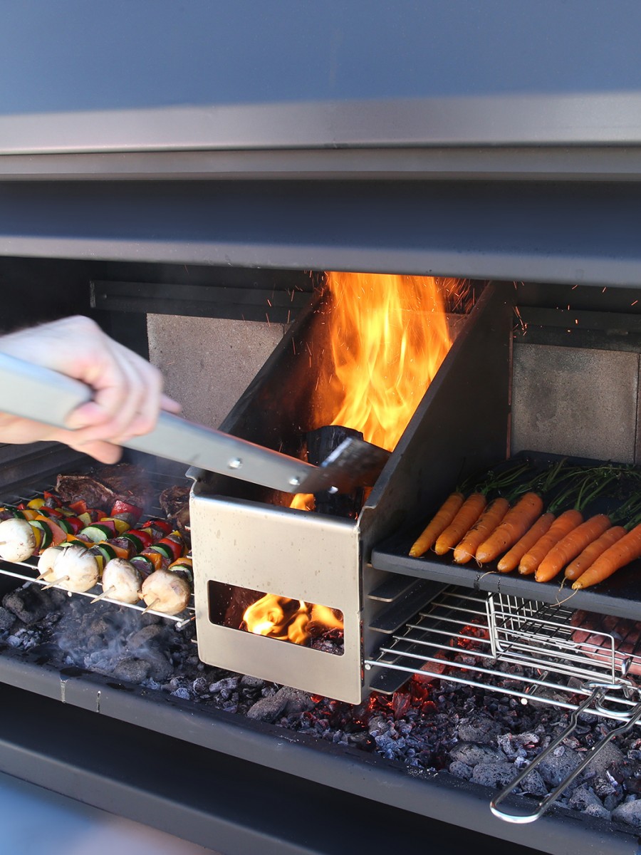 OutdoorBraaiCookingSetupA4900x1200